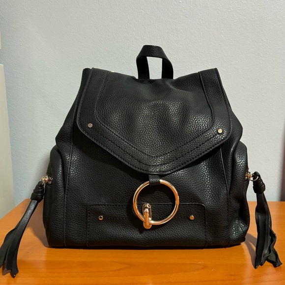 🖤Zara faux leather backpack🖤 - Picture 1 of 8